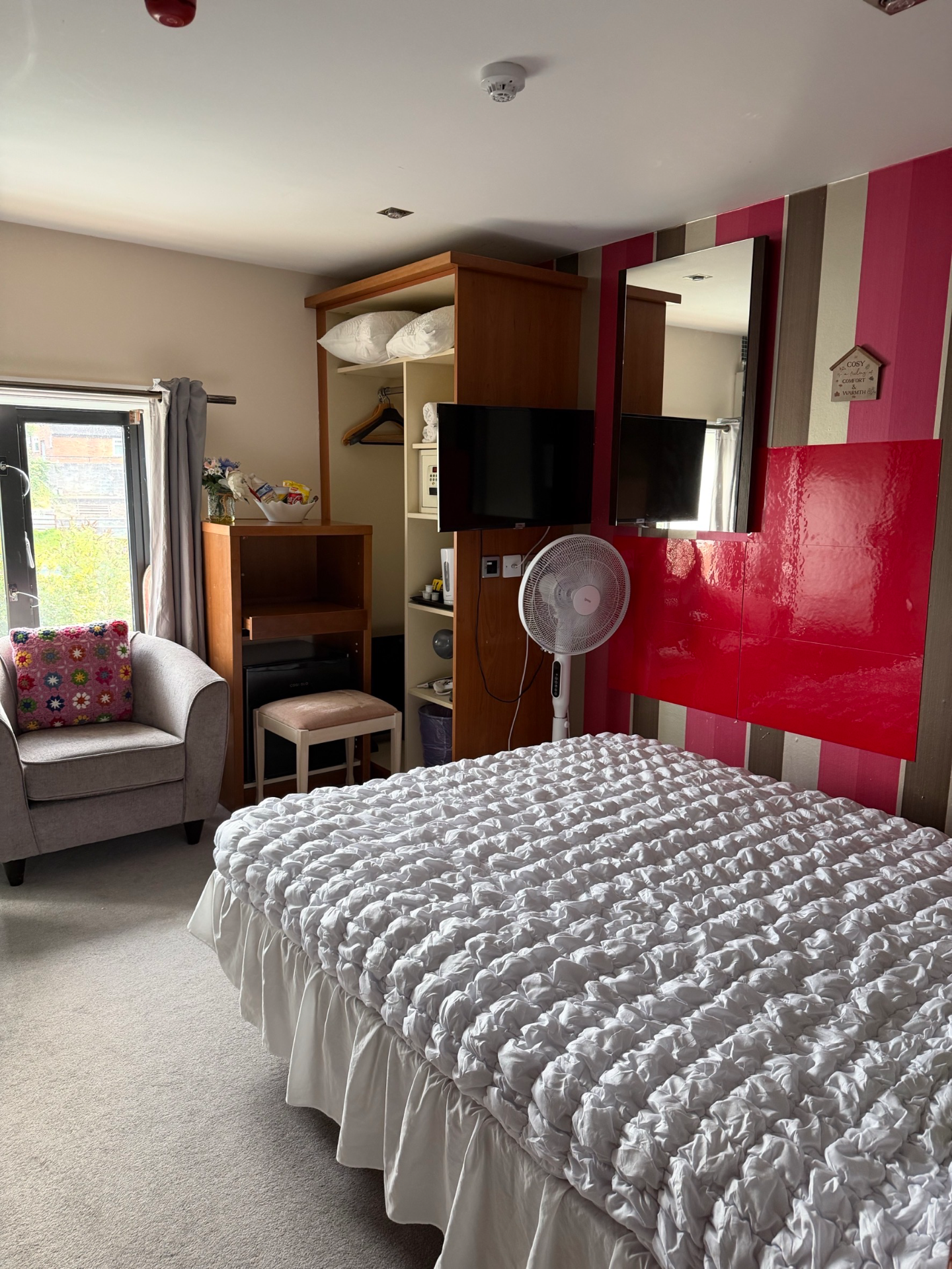 Old Mill Queen Ensuite